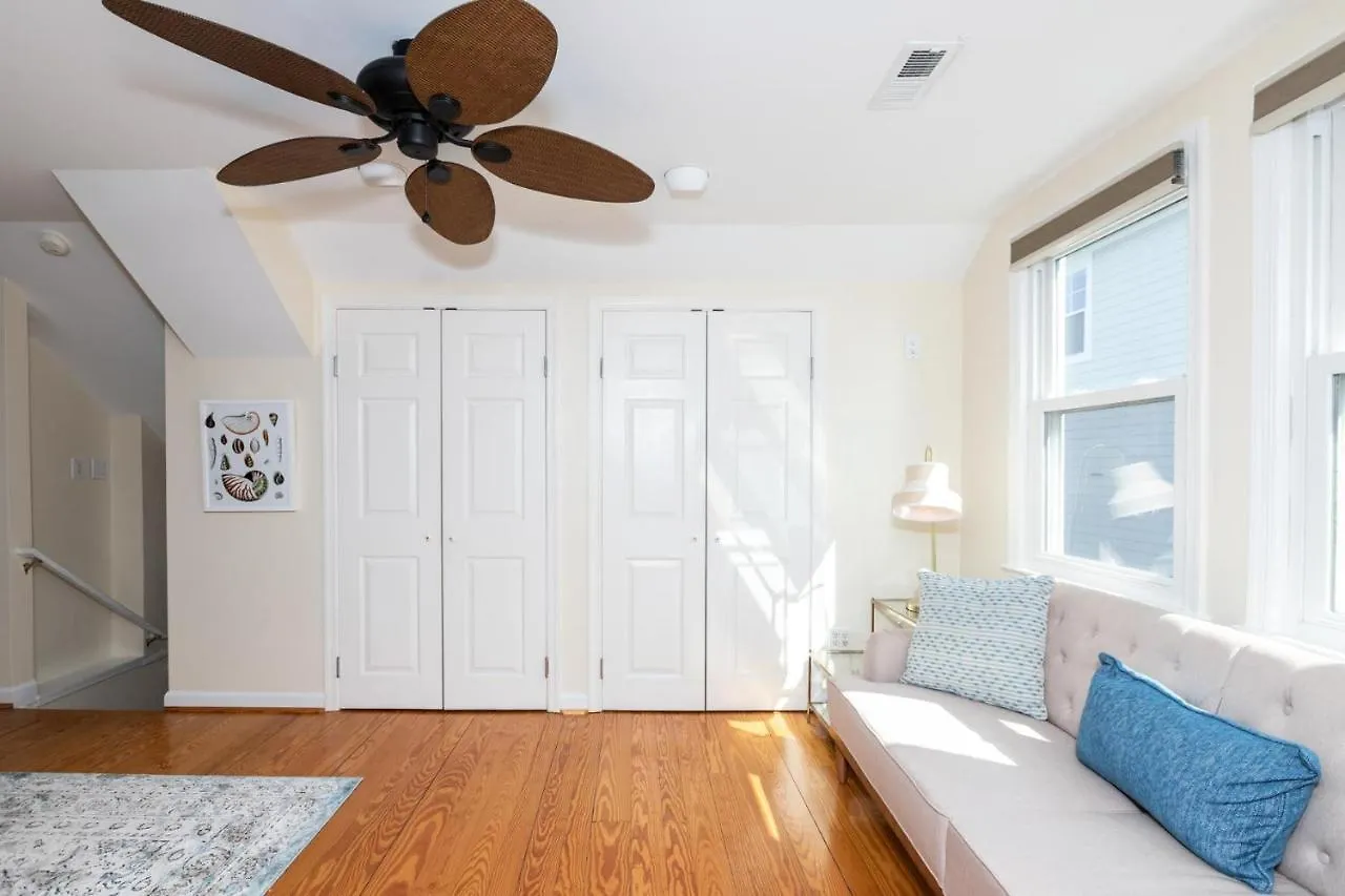 The North End Bungalow Virginia Beach
